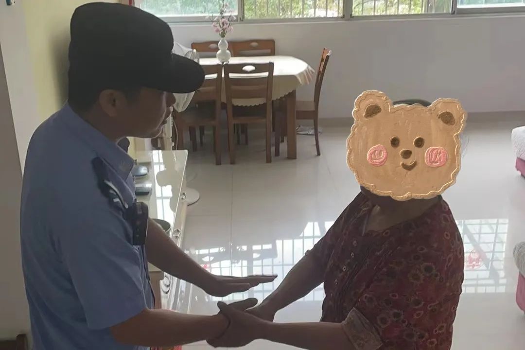 DƬ